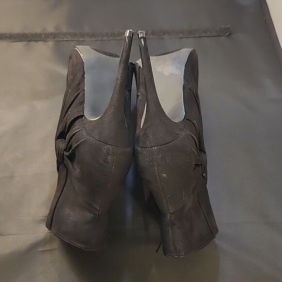 JUSTFAB POINTED TOE SIDE ZIPPER CLOSURE WOMEN'S ANKLE BOWNOT  BOOTIES - Picture 11 of 14